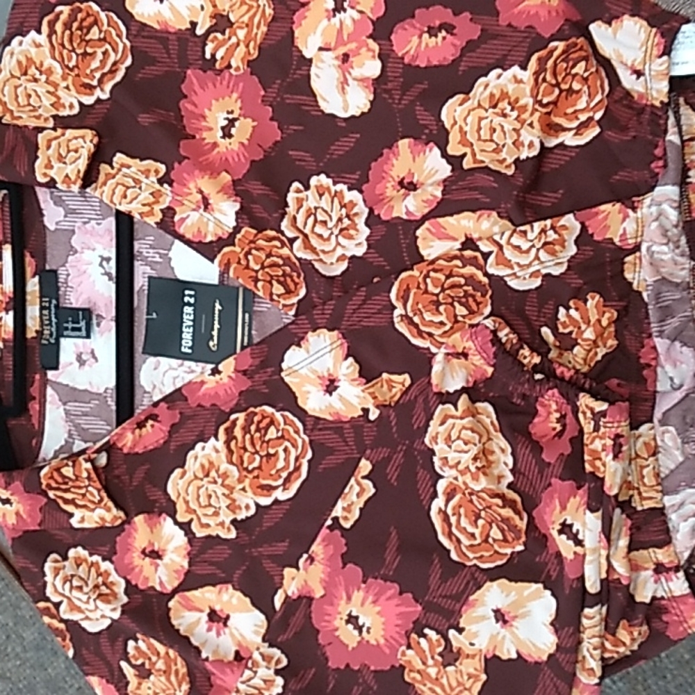 FOREVER 21 CONTEMPORARY    FLORAL BLOUSE SZ S - Picture 9 of 12
